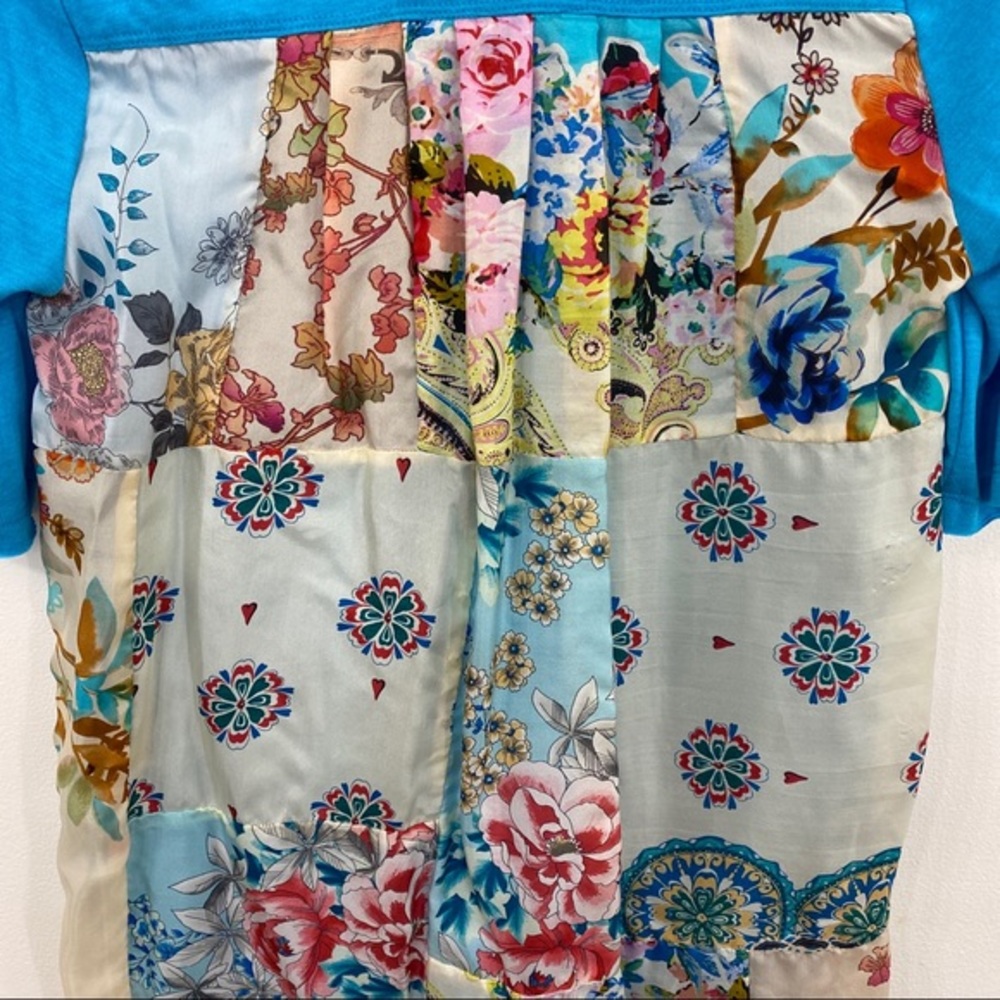 Johnny Was Blue Patchwork Printed Back Flowy Shor… - image 3